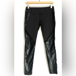 SPLITS59 Black Performance Leggings with Mesh Detailing size Medium